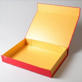 Folding box